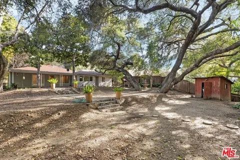 $7,400 | 15543 Del Gado Drive, Sherman Oaks, CA 91403