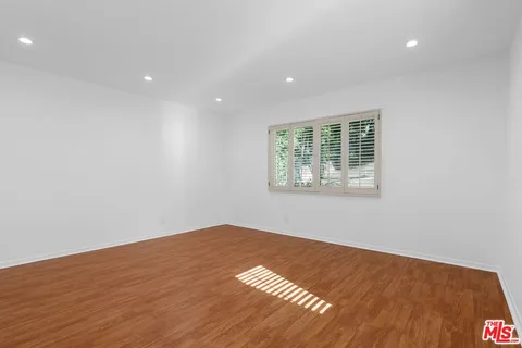 $7,400 | 15543 Del Gado Drive, Sherman Oaks, CA 91403