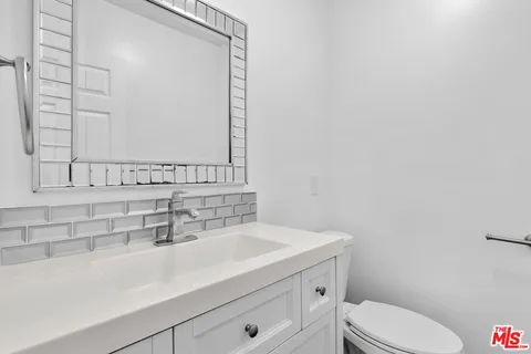 $7,400 | 15543 Del Gado Drive, Sherman Oaks, CA 91403