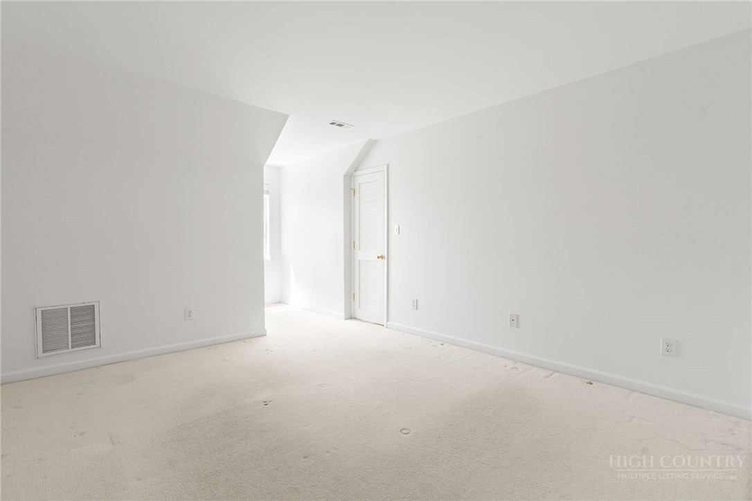 480 North Ridge Circle Boone, NC 28607 - Photo 25 of 50 a view of an empty room