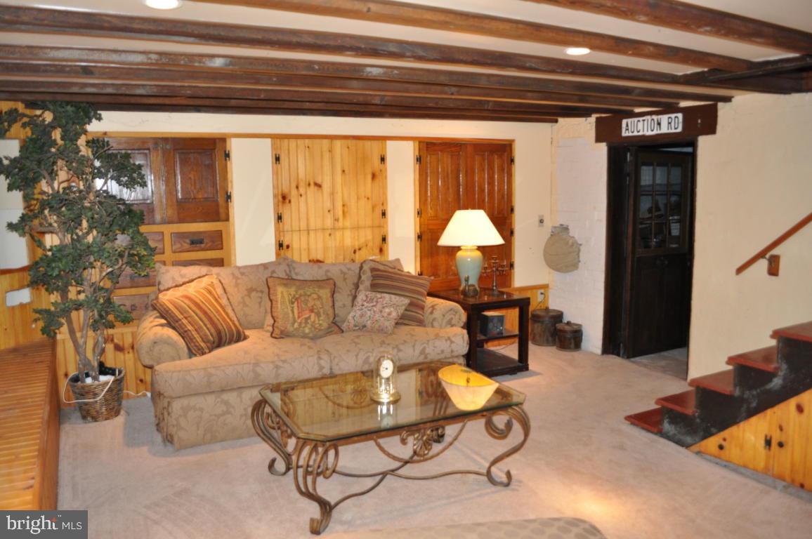 606 Auction Road Manheim, PA 17545 - Photo 17 of 32