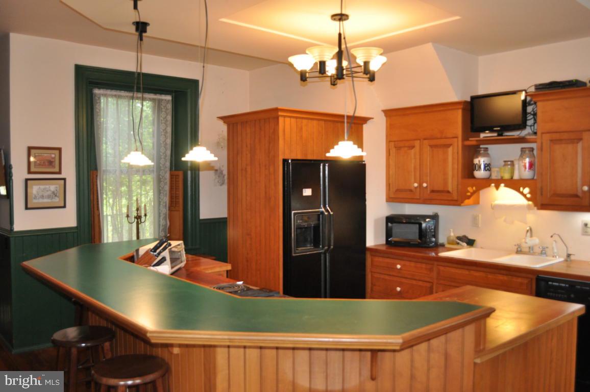 606 Auction Road Manheim, PA 17545 - Photo 4 of 32