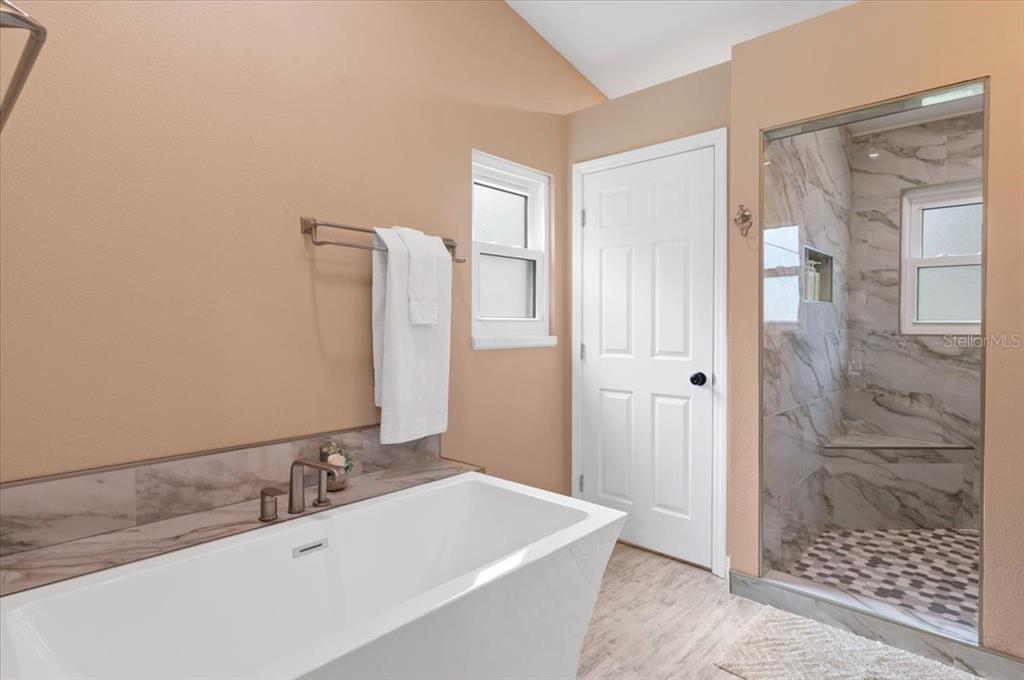 3041 Nocturne Road Venice, FL 34293 - Photo 19 of 54