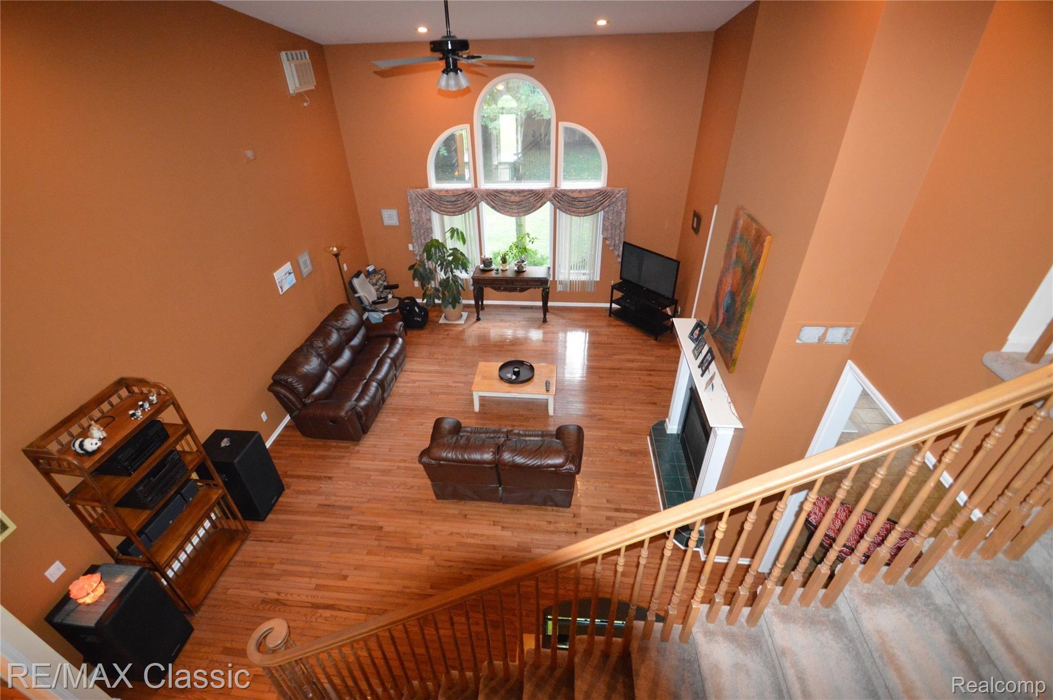 48255 Hanford Road Canton, MI 48187 - Photo 49 of 54 DSC_0071.JPG