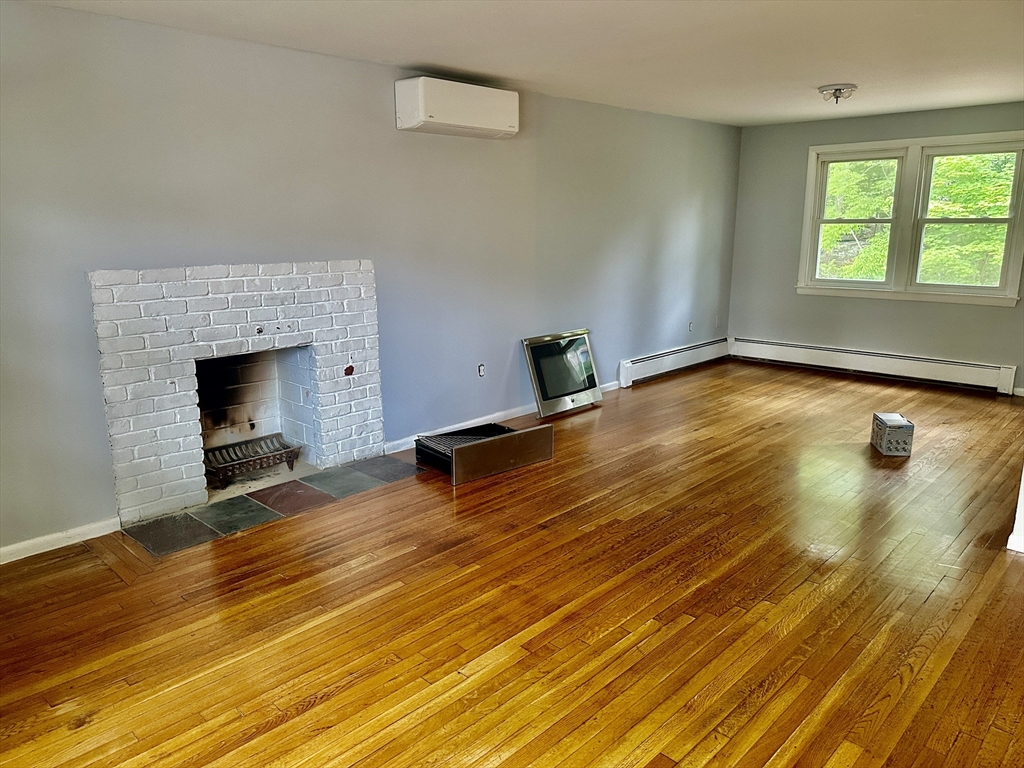 56 Moody Street Newton, MA 02467 - Photo 3 of 5
