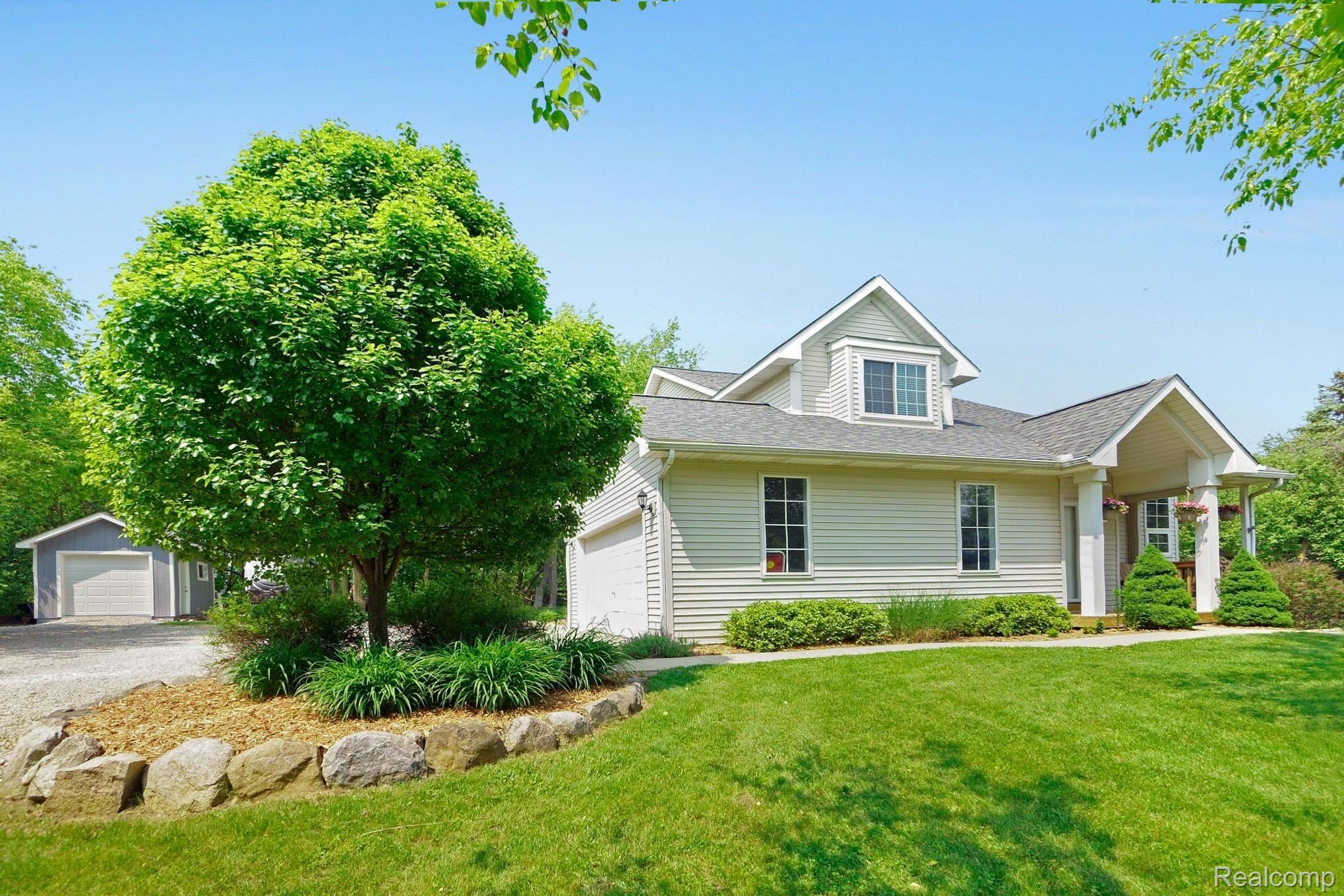 287 East Allen Road Howell, MI 48855 - Photo 10 of 34 Photo-May-31,-3-13-01-PM.jpg