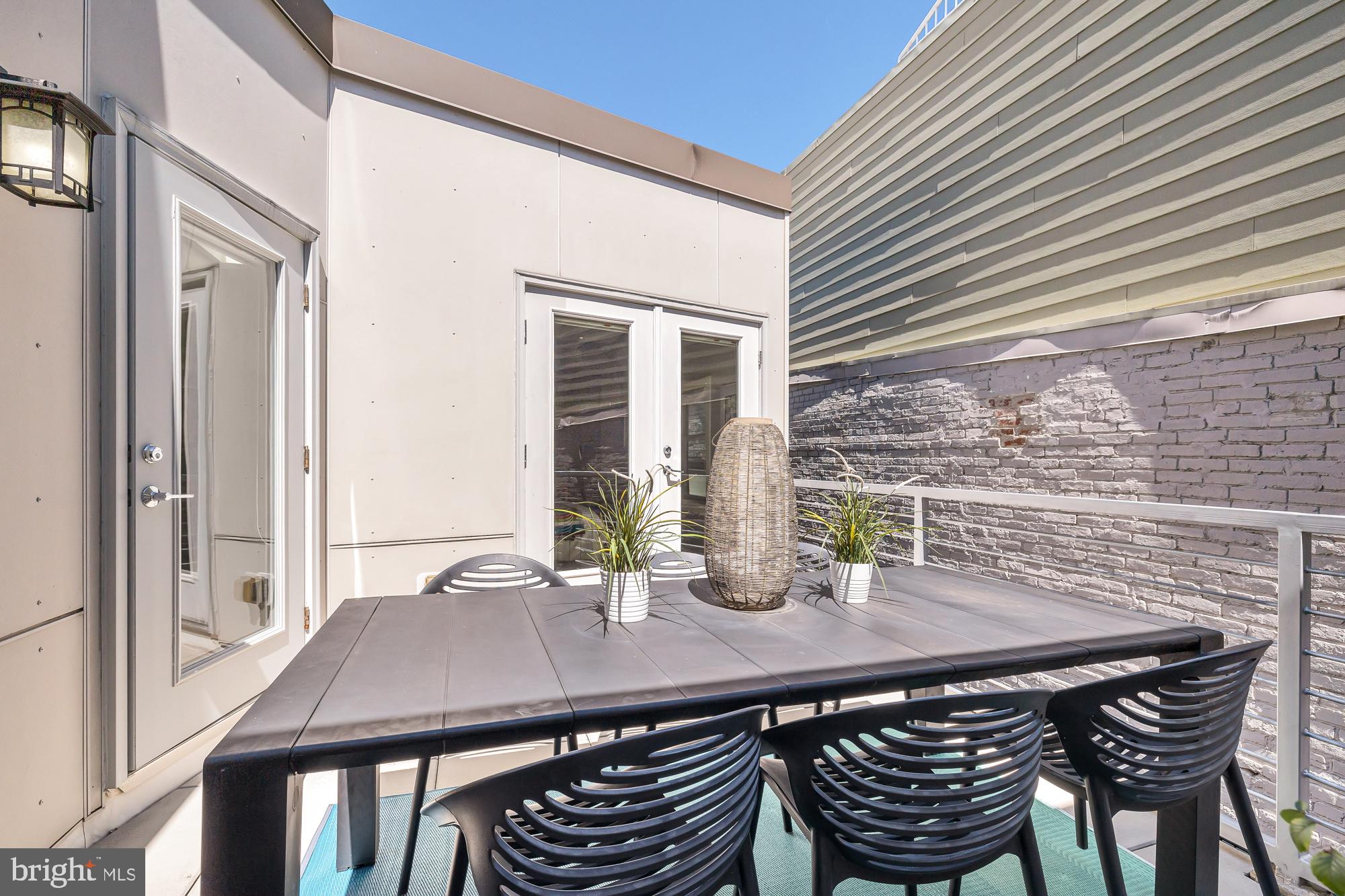 2142 O Street Northwest, Unit 900 Washington, DC 20037 - Photo 31 of 36 So much outdoor space!