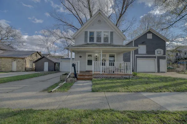 $155,000 | 909 Johnson Street, Janesville, WI 53548