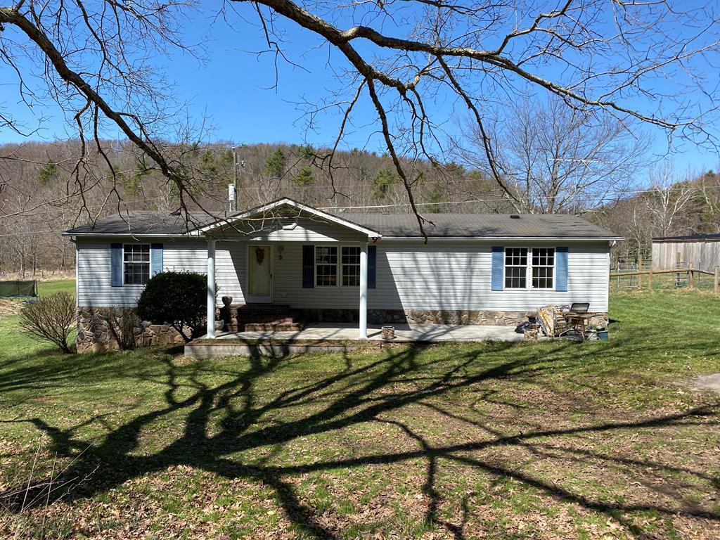 1358 6 Farm Road Tazewell, VA 24651 - Photo 1 of 22 Gallery Image 1