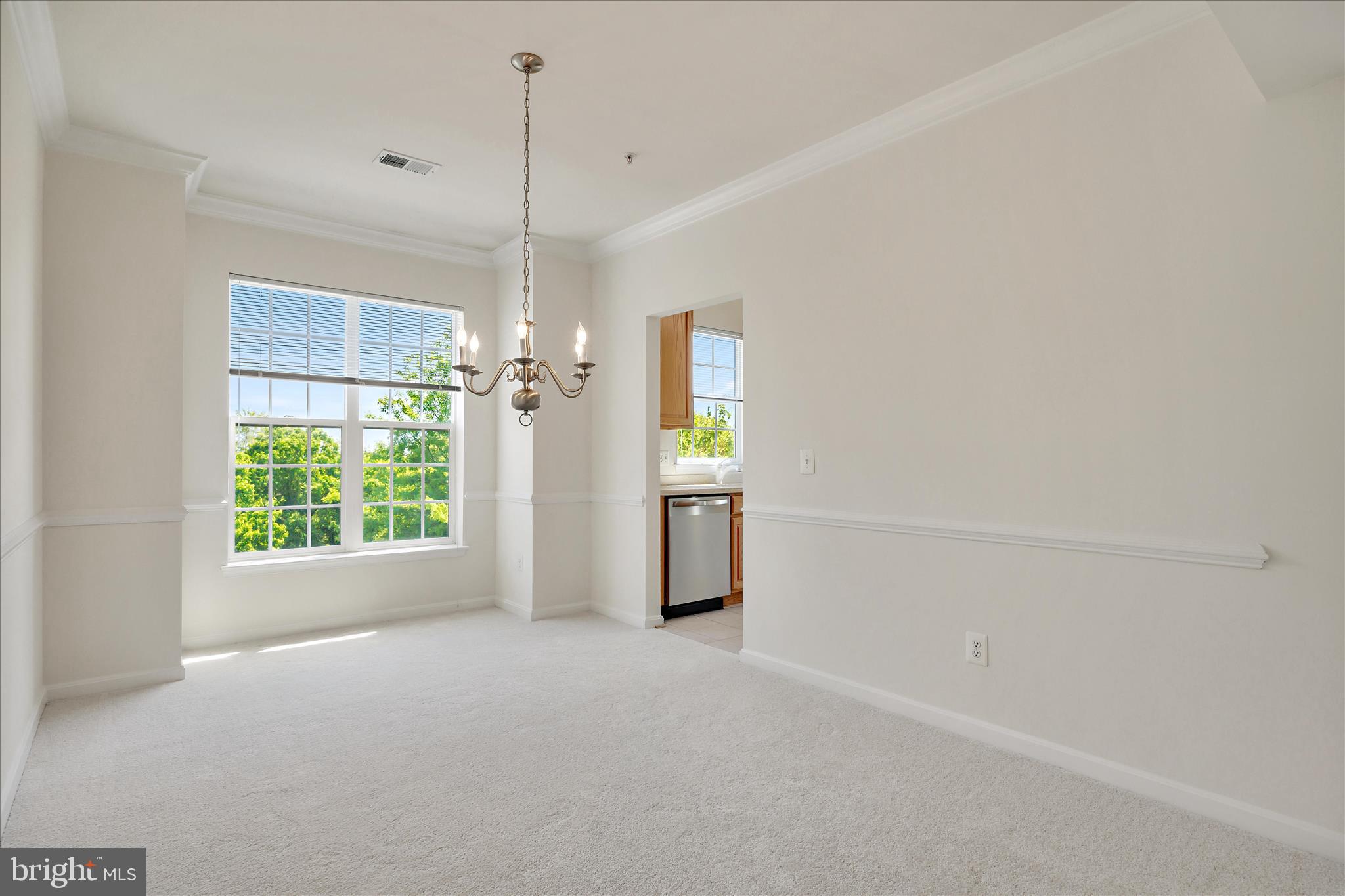 7335 Brookview Road, Unit 306 Elkridge, MD 21075 - Photo 5 of 38