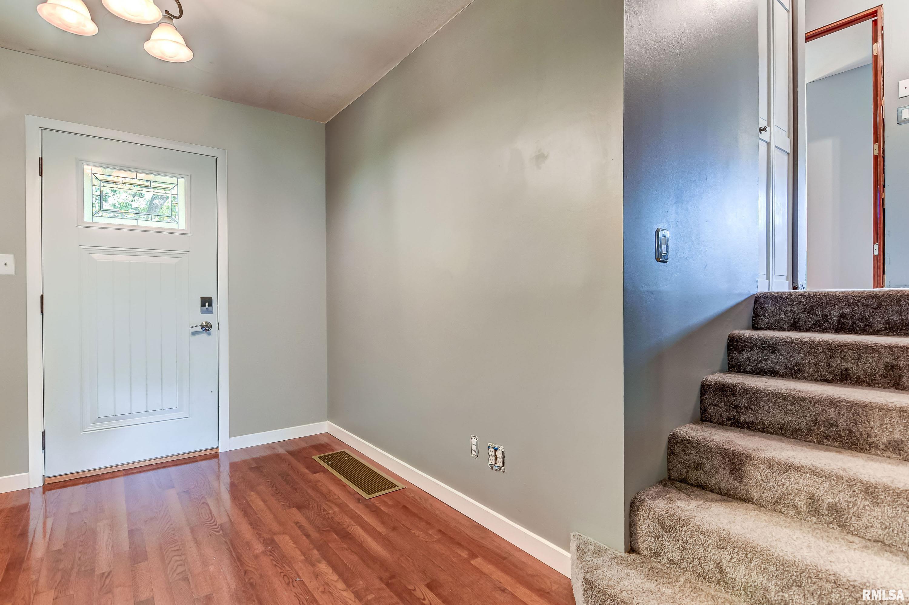 16 Cheyenne Drive Springfield, IL 62711 - Photo 7 of 42