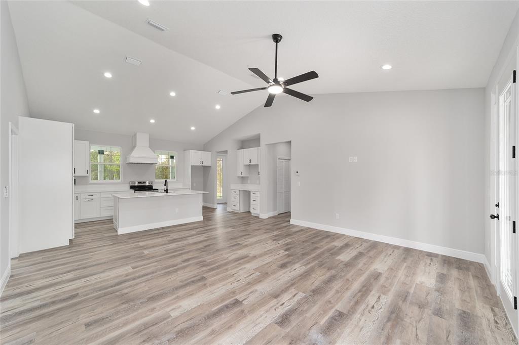 1570 Northeast 153 Court Williston, FL 32696 - Photo 11 of 50