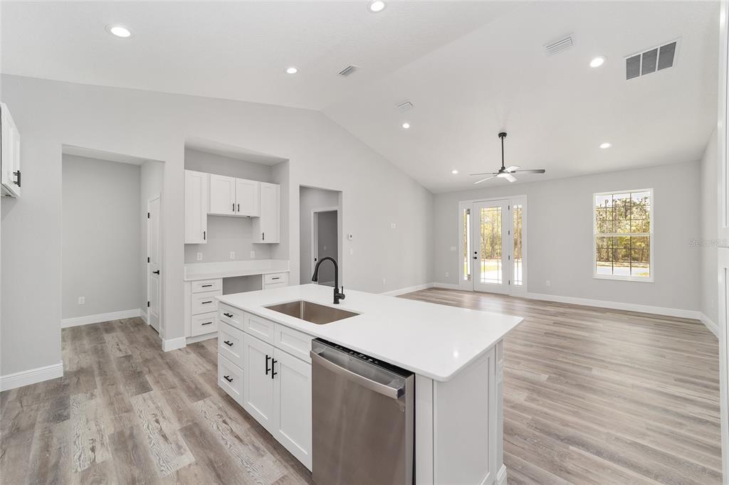 1570 Northeast 153 Court Williston, FL 32696 - Photo 19 of 50