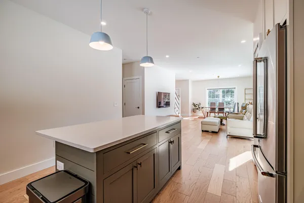 $699,900 | 17 Youngs Lane, Unit 17, Freeport, ME 04032