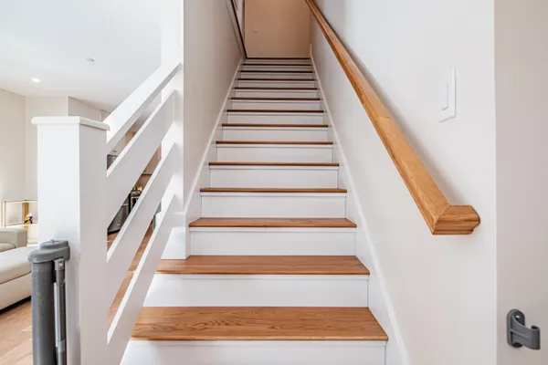 $699,900 | 17 Youngs Lane, Unit 17, Freeport, ME 04032