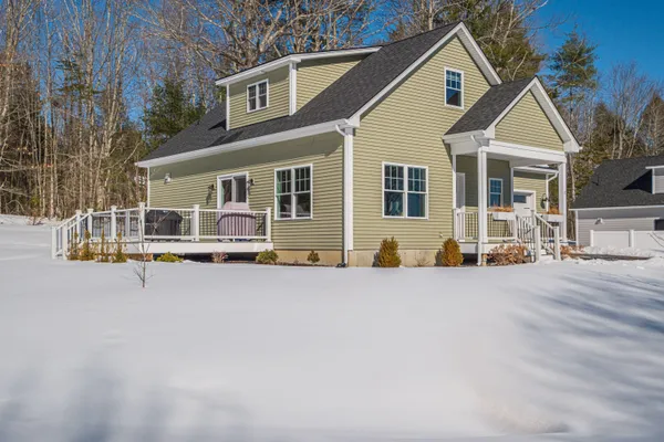 $699,900 | 17 Youngs Lane, Unit 17, Freeport, ME 04032