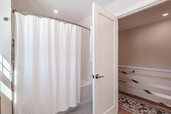 $699,900 | 17 Youngs Lane, Unit 17, Freeport, ME 04032