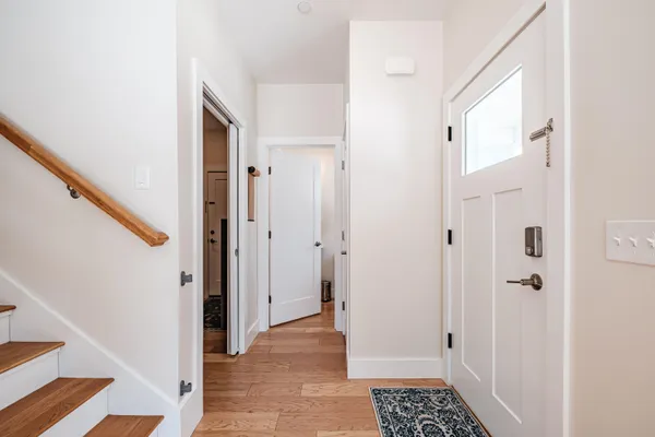 $699,900 | 17 Youngs Lane, Unit 17, Freeport, ME 04032