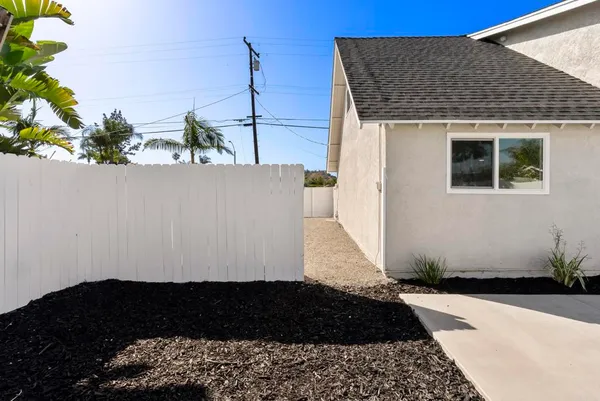 $849,999 | 2333 East Mission Avenue, Escondido, CA 92027