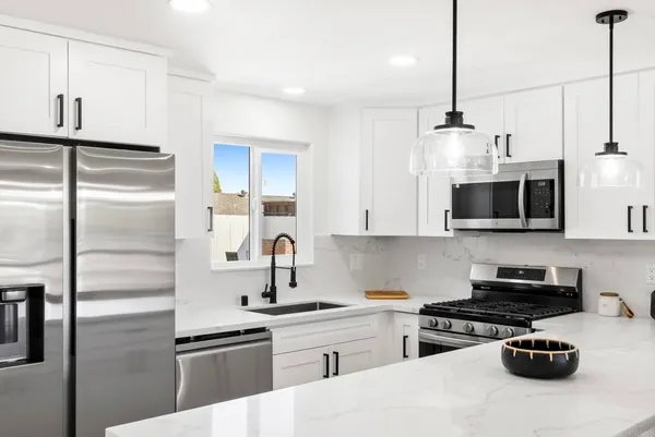 $849,999 | 2333 East Mission Avenue, Escondido, CA 92027