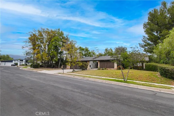 $1,350,000 | 11050 Baile Avenue, Chatsworth, CA 91326