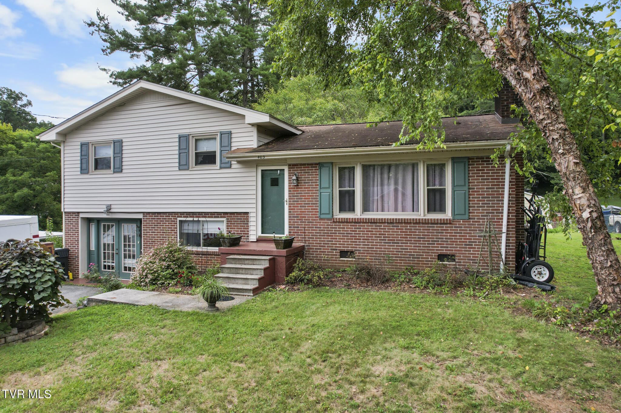 403 Martindale Road Bristol, TN 37620 - Photo 1 of 42 DJI_0985