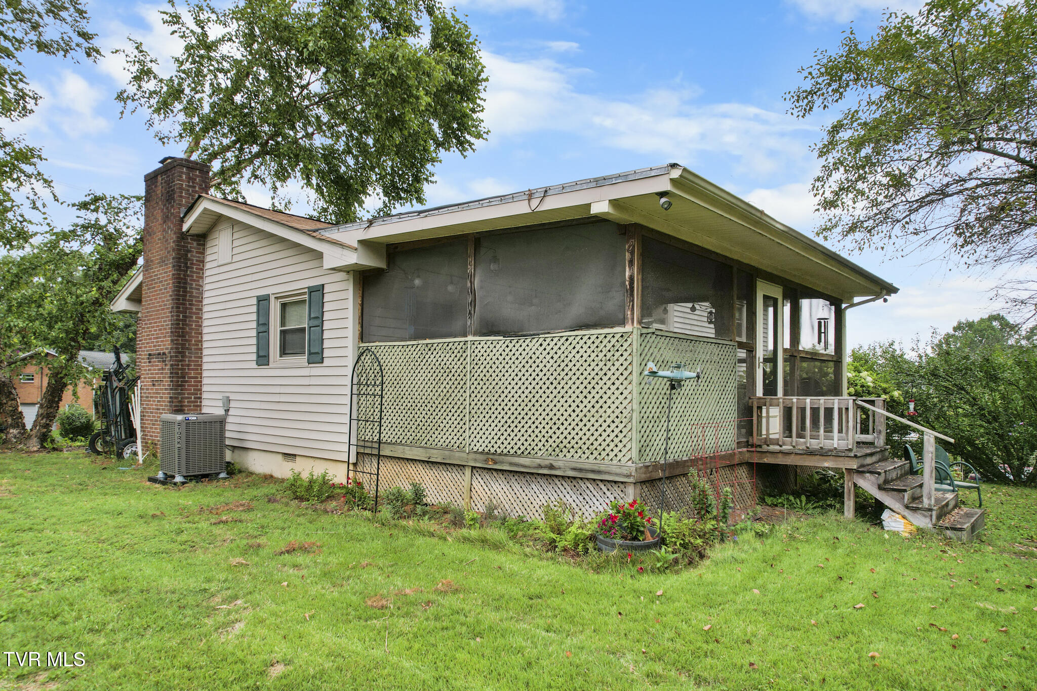 403 Martindale Road Bristol, TN 37620 - Photo 4 of 42 DJI_0992
