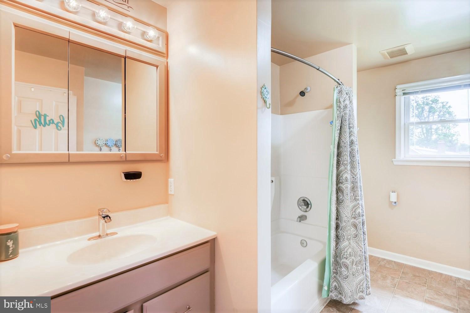 3103 Sparrows Point Road Baltimore, MD 21219 - Photo 21 of 29 Full Bath Second Floor