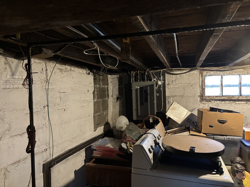 177 Jamaica Street Springfield, MA 01119 - Photo 11 of 12