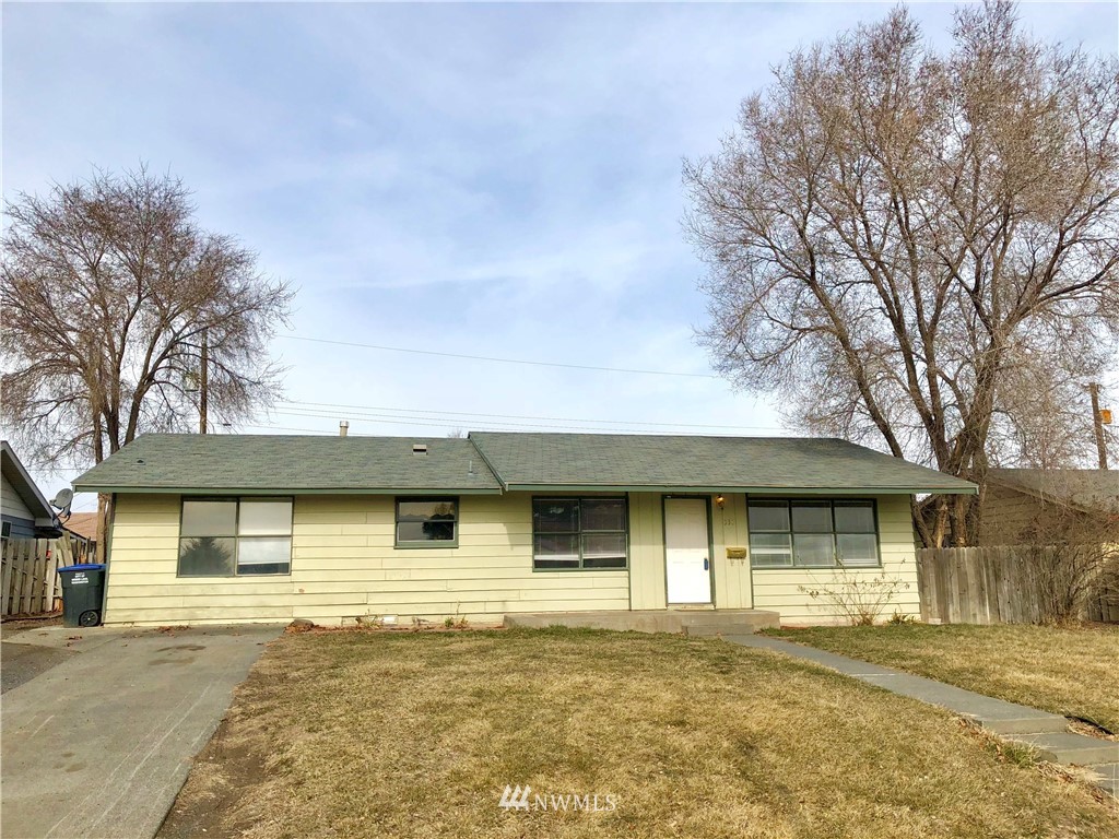 330 North Dale Road Moses Lake, WA 98837 - Photo 1 of 14 Gallery Image 1