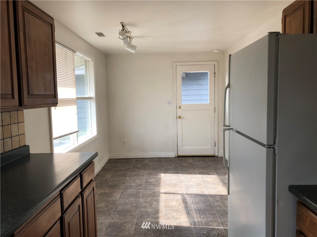 330 North Dale Road Moses Lake, WA 98837 - Photo 7 of 14 Gallery Image 7