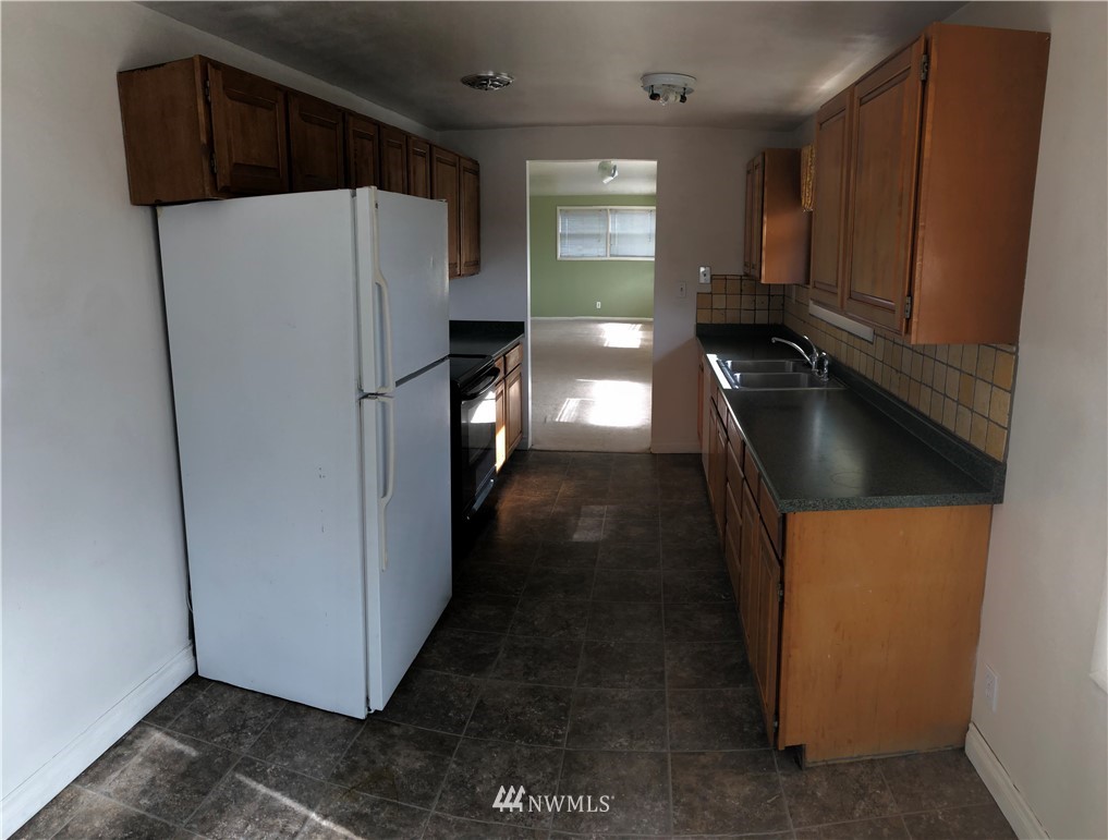 330 North Dale Road Moses Lake, WA 98837 - Photo 8 of 14 Gallery Image 8