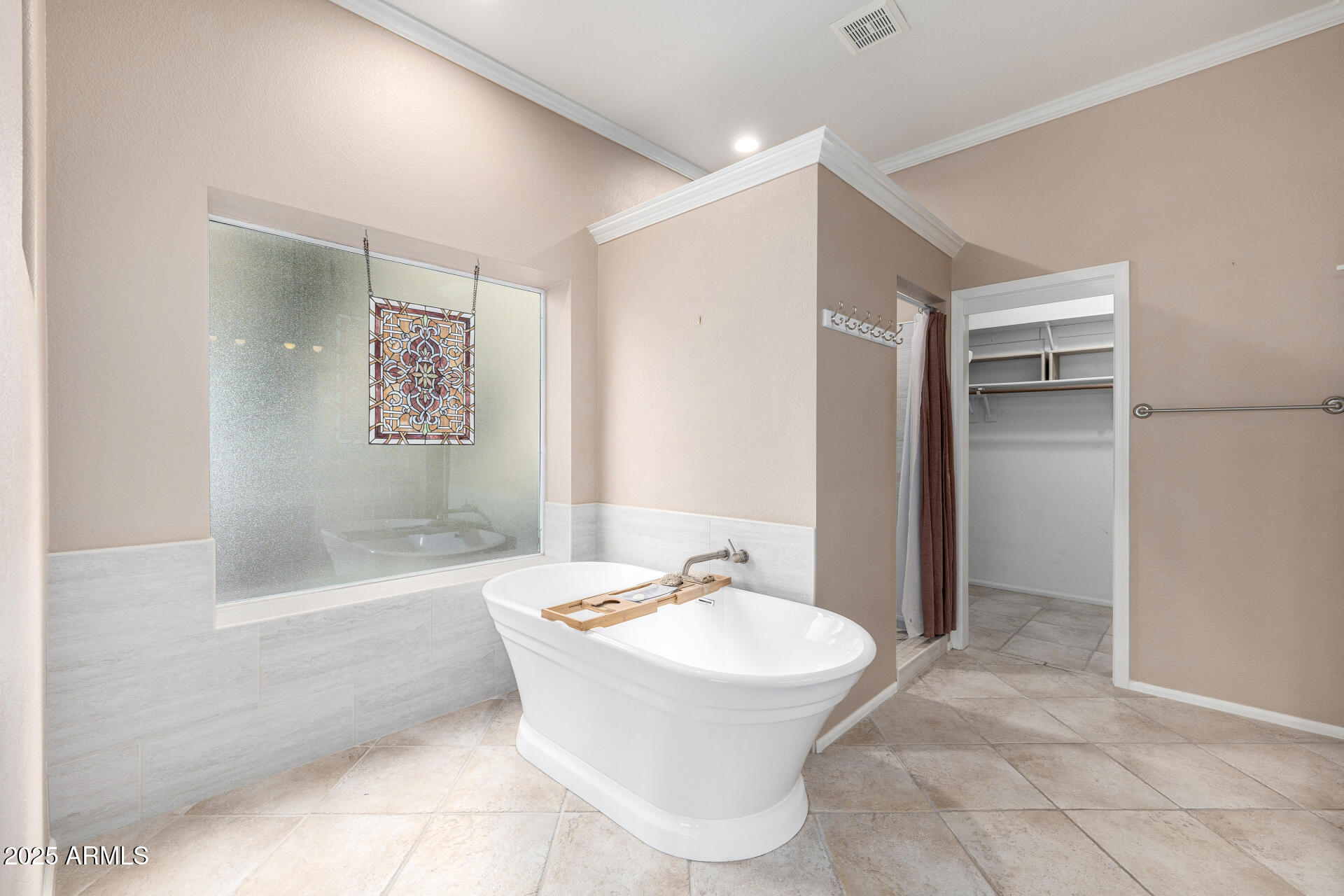 6726 East Villeroy Circle Mesa, AZ 85215 - Photo 41 of 74 a bathroom with a bathtub and a sink