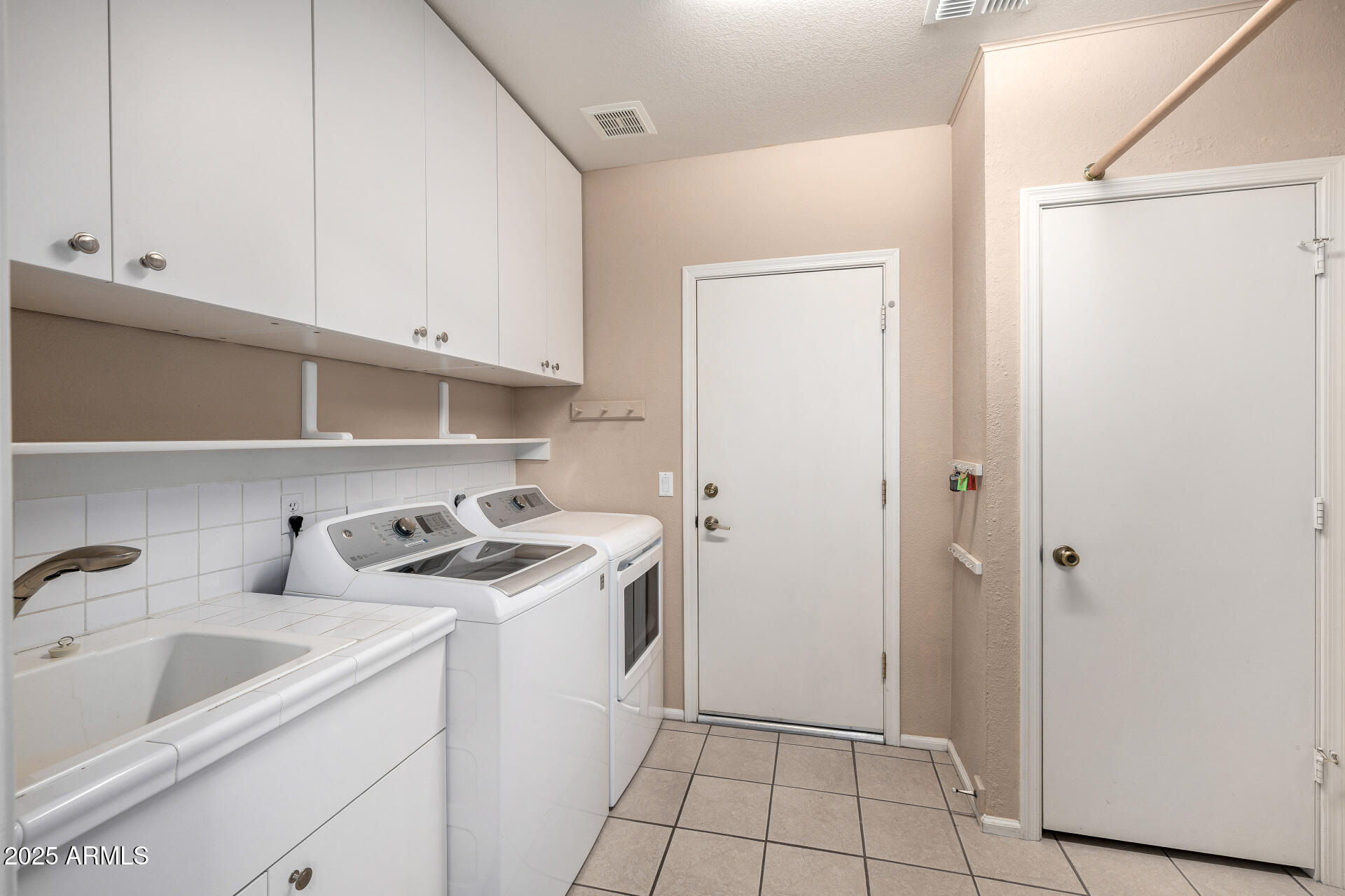 6726 East Villeroy Circle Mesa, AZ 85215 - Photo 55 of 74 55 - Villeroy