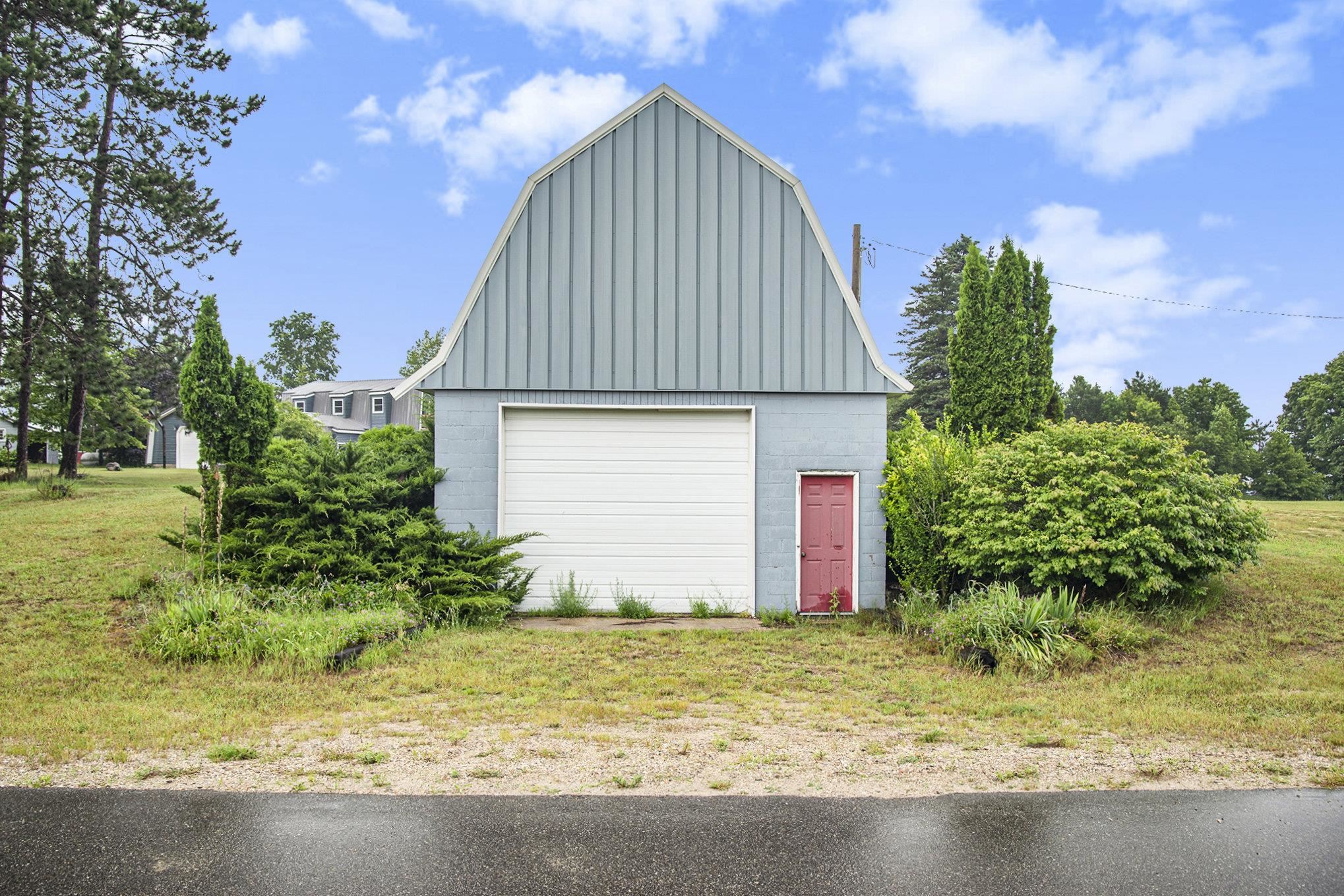 9200 South Call Road McBain, MI 49657 - Photo 40 of 51 1923966-6ac75a56-1c79-4978-9331-15c5ca21a1ac.JPG