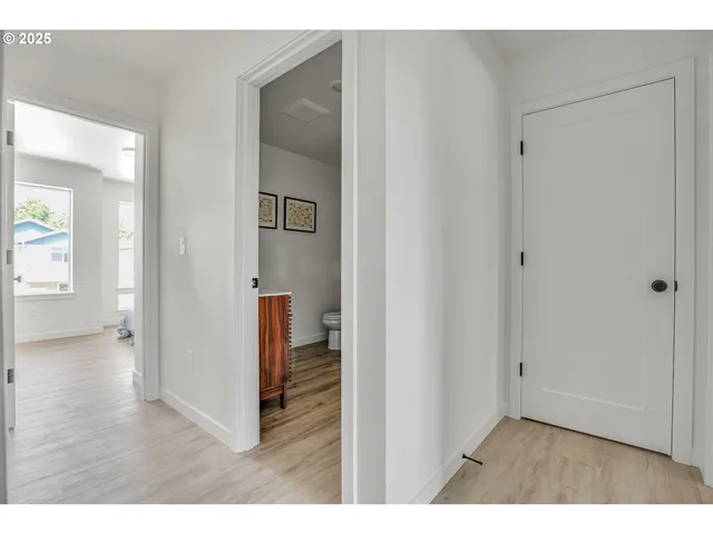 $242,500 | 14828 Northeast Couch Street, Unit 5, Portland, OR 97230