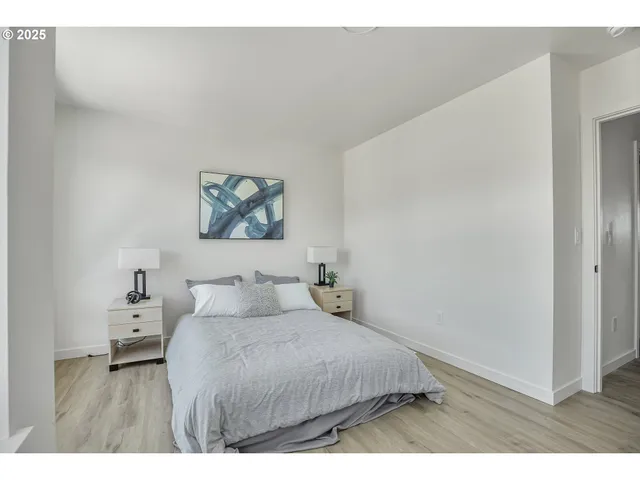 $242,500 | 14828 Northeast Couch Street, Unit 5, Portland, OR 97230