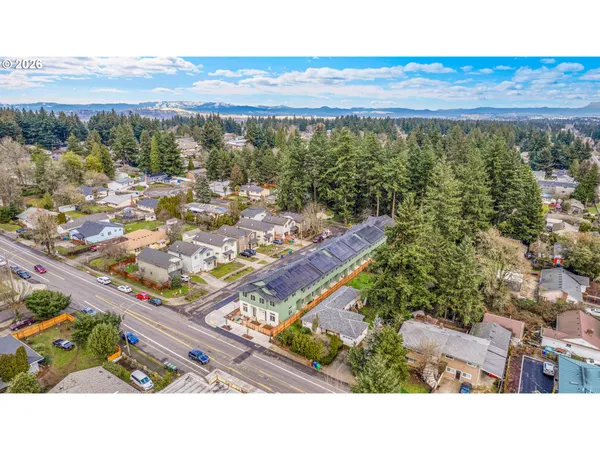 $242,500 | 14828 Northeast Couch Street, Unit 5, Portland, OR 97230