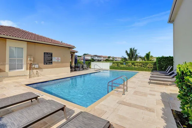 $3,700 | 4417 Northwest 113th Place, Unit 4417, Doral, FL 33178