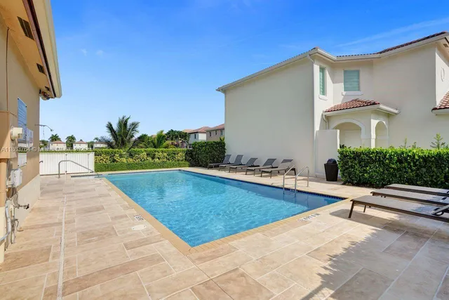 $3,700 | 4417 Northwest 113th Place, Unit 4417, Doral, FL 33178