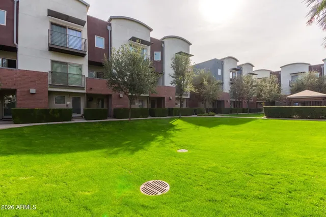 $540,000 | 525 West Lakeside Drive, Unit 141, Tempe, AZ 85281