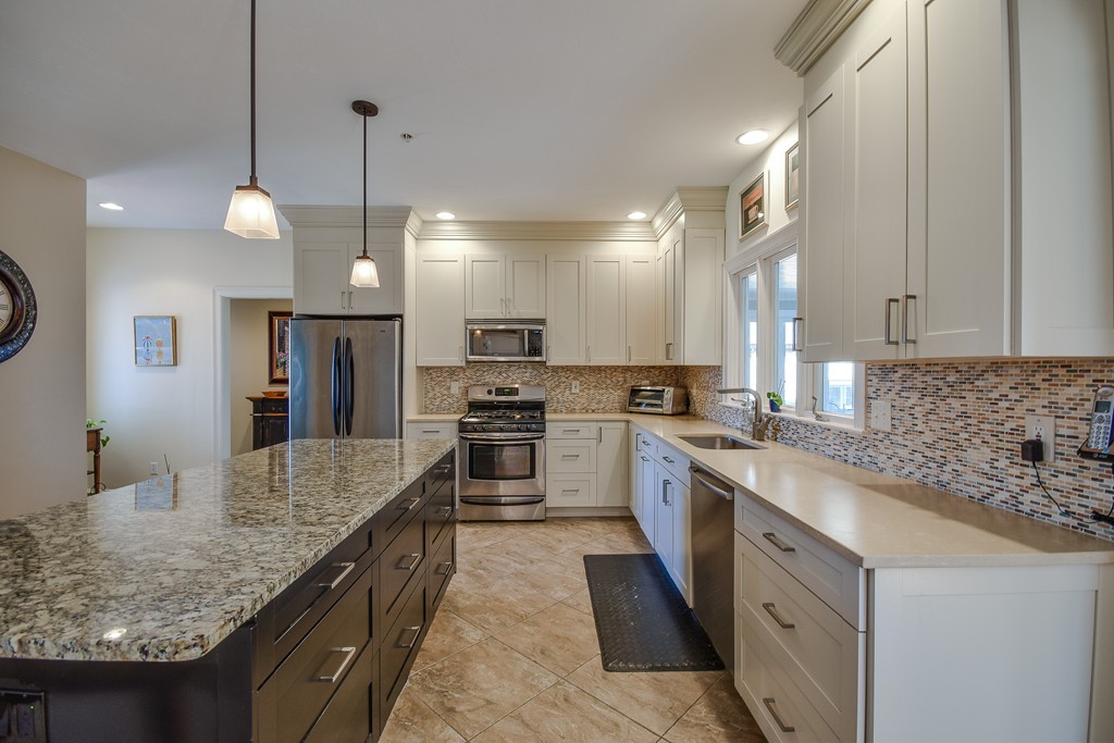 231 Concord Road Wayland, MA 01778 - Photo 3 of 27