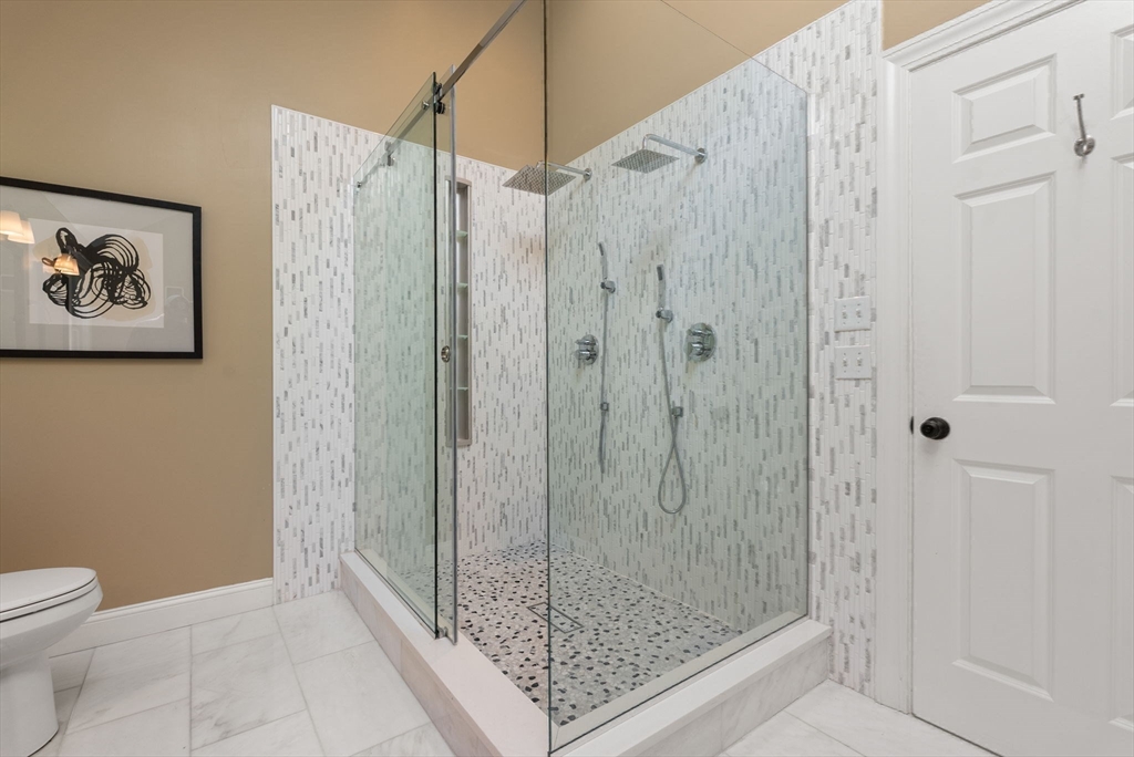 107 Rowe Street Newton, MA 02466 - Photo 20 of 30