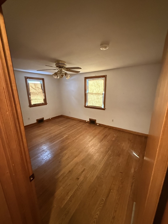 137 Carnavon Circle Springfield, MA 01109 - Photo 14 of 36