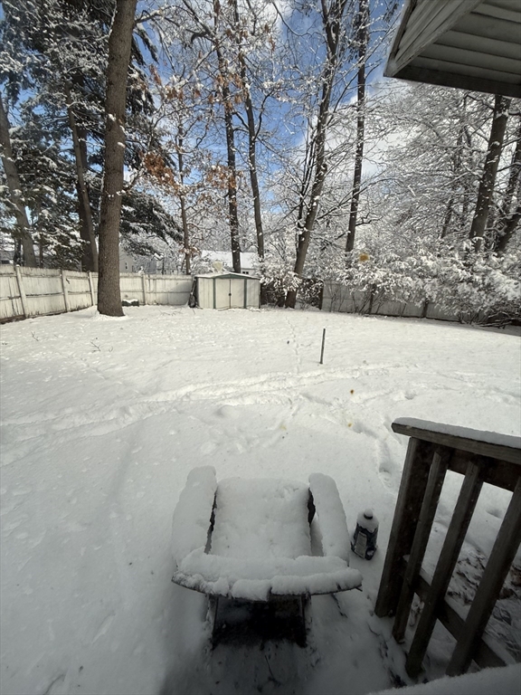 137 Carnavon Circle Springfield, MA 01109 - Photo 35 of 36