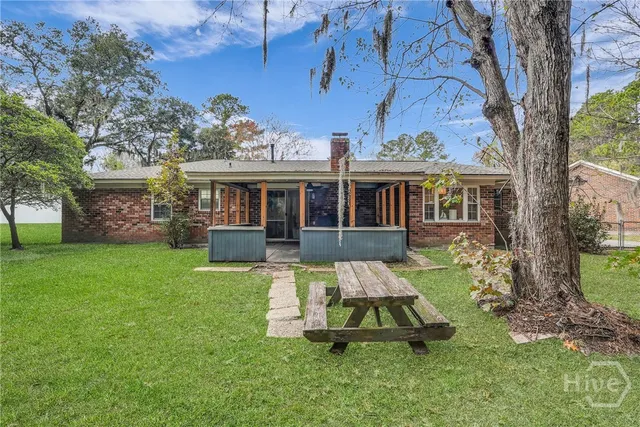 $349,900 | 202 Sunderland Drive, Savannah, GA 31406