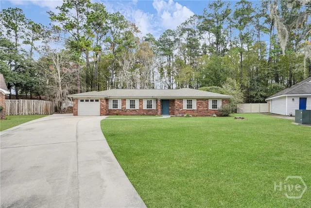 $349,900 | 202 Sunderland Drive, Savannah, GA 31406
