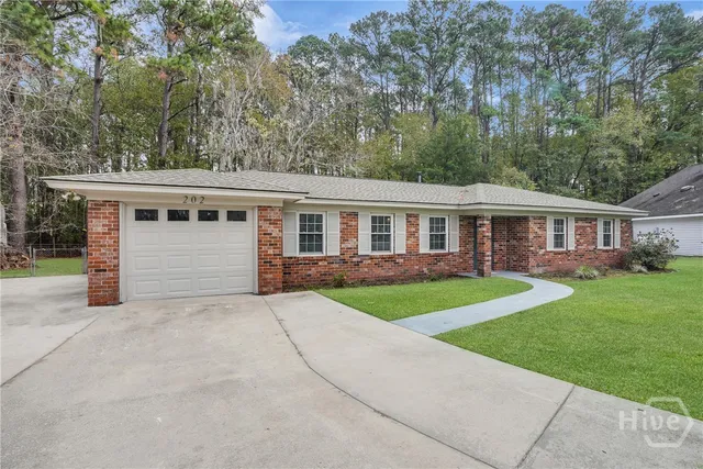 $349,900 | 202 Sunderland Drive, Savannah, GA 31406