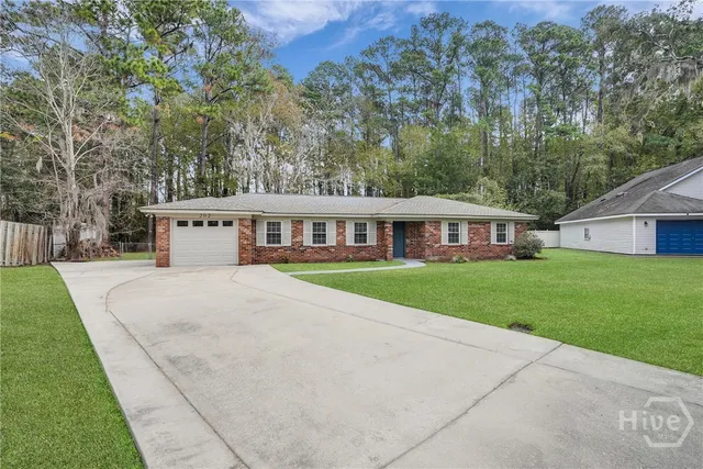 $349,900 | 202 Sunderland Drive, Savannah, GA 31406