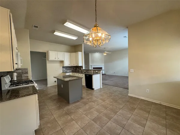 $2,295 | 19722 Creek Bend Trail, Houston, TX 77084